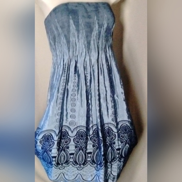 Dresses & Skirts - AND women's dress/skirt with stretchy top Medium to Large...